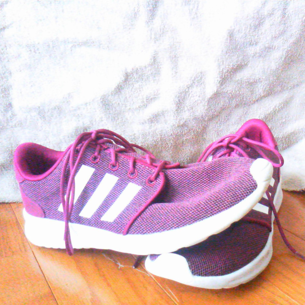 MAROON ADIDAS NEO SNEAKERS